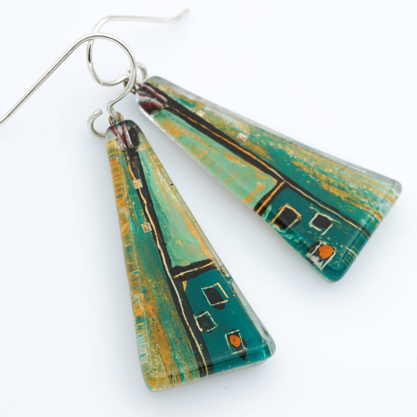 Triangle Earrings - Grünhaus