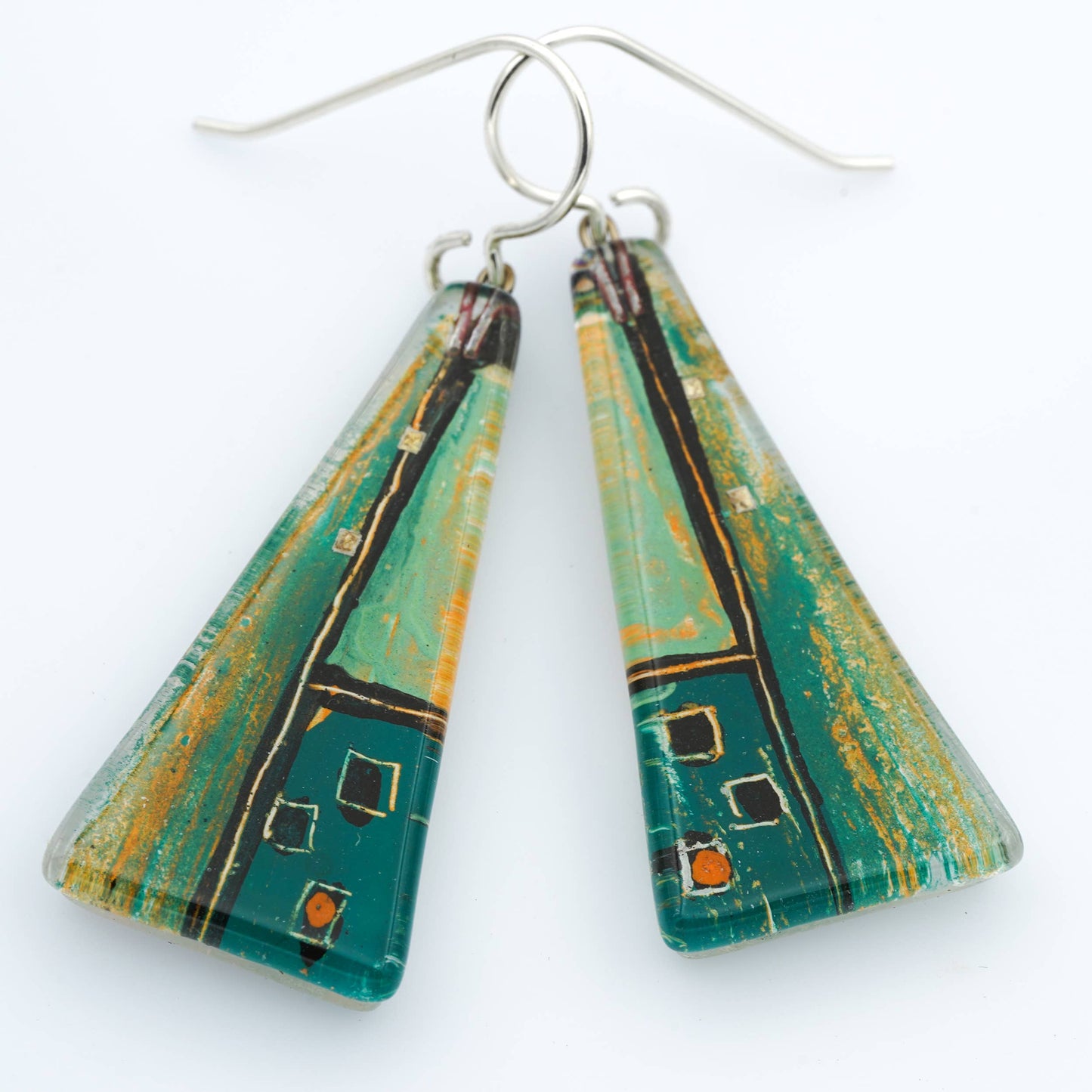 Triangle Earrings - Grünhaus