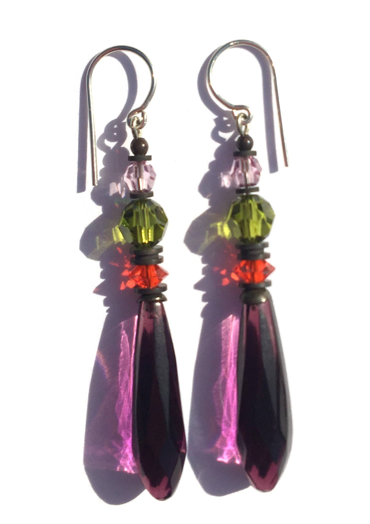 Opera Prism Earrings in Dark Magenta