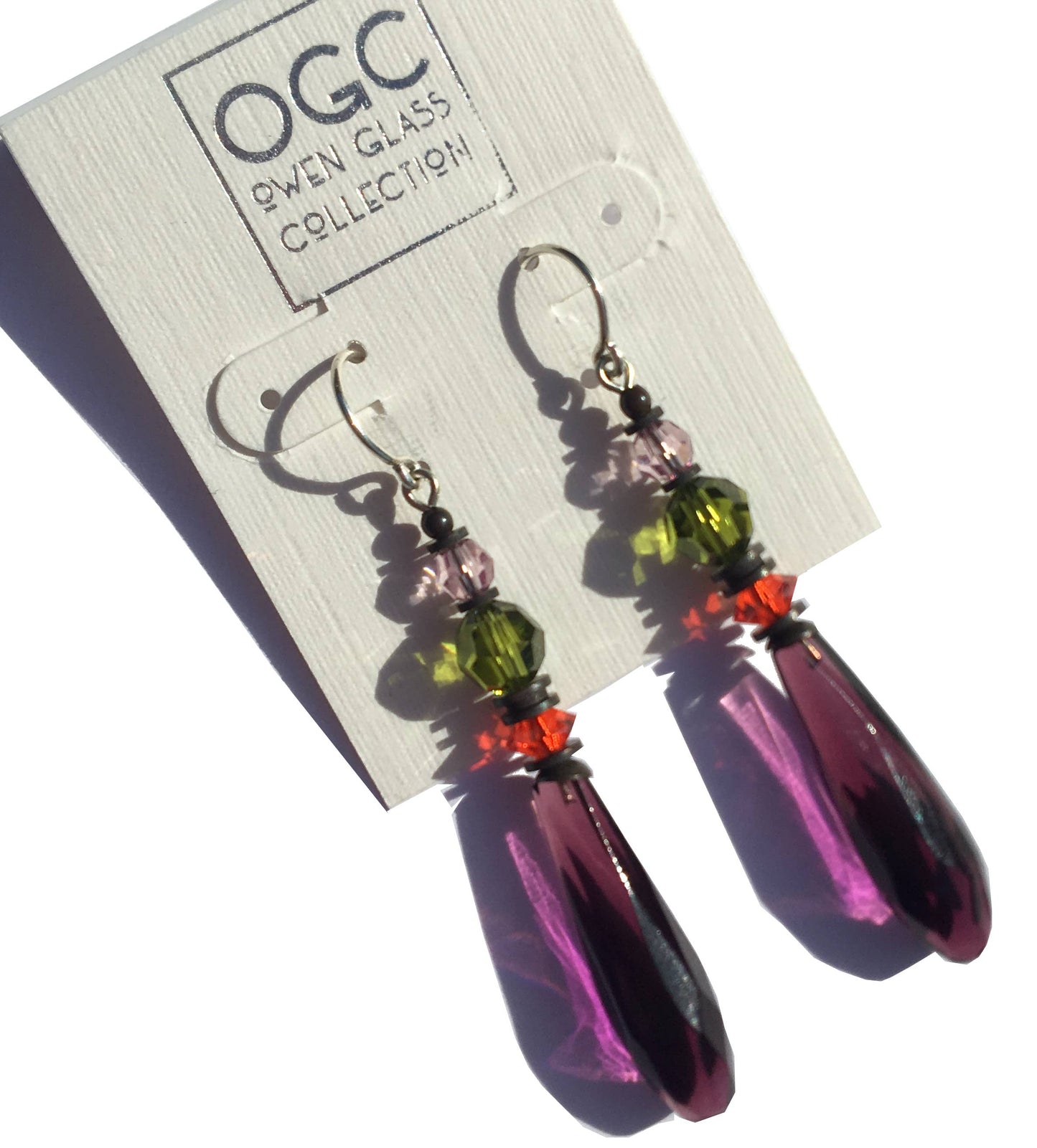 Opera Prism Earrings in Dark Magenta
