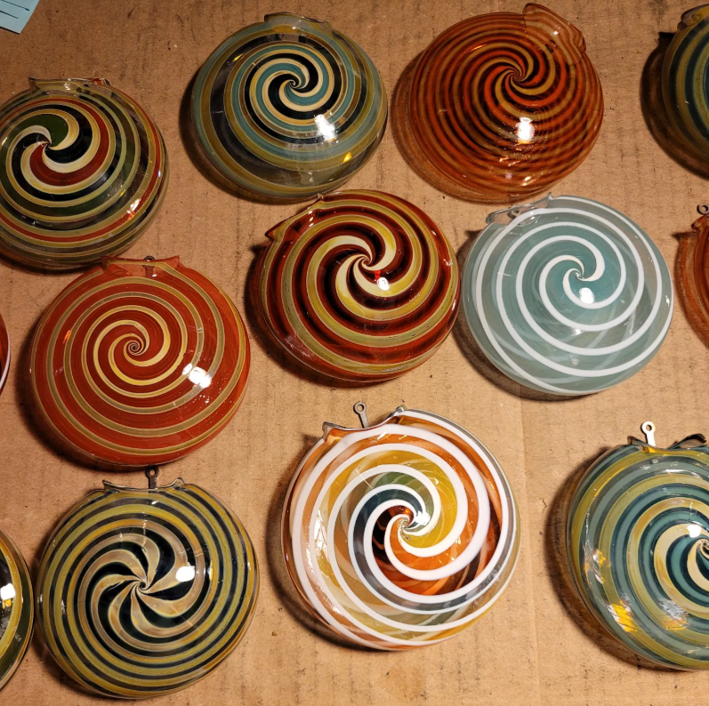 Disk Wall Vase