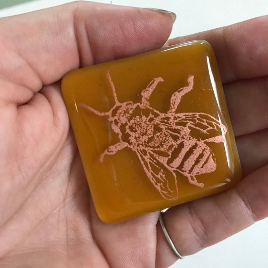 Glass Magnet - Honeybee
